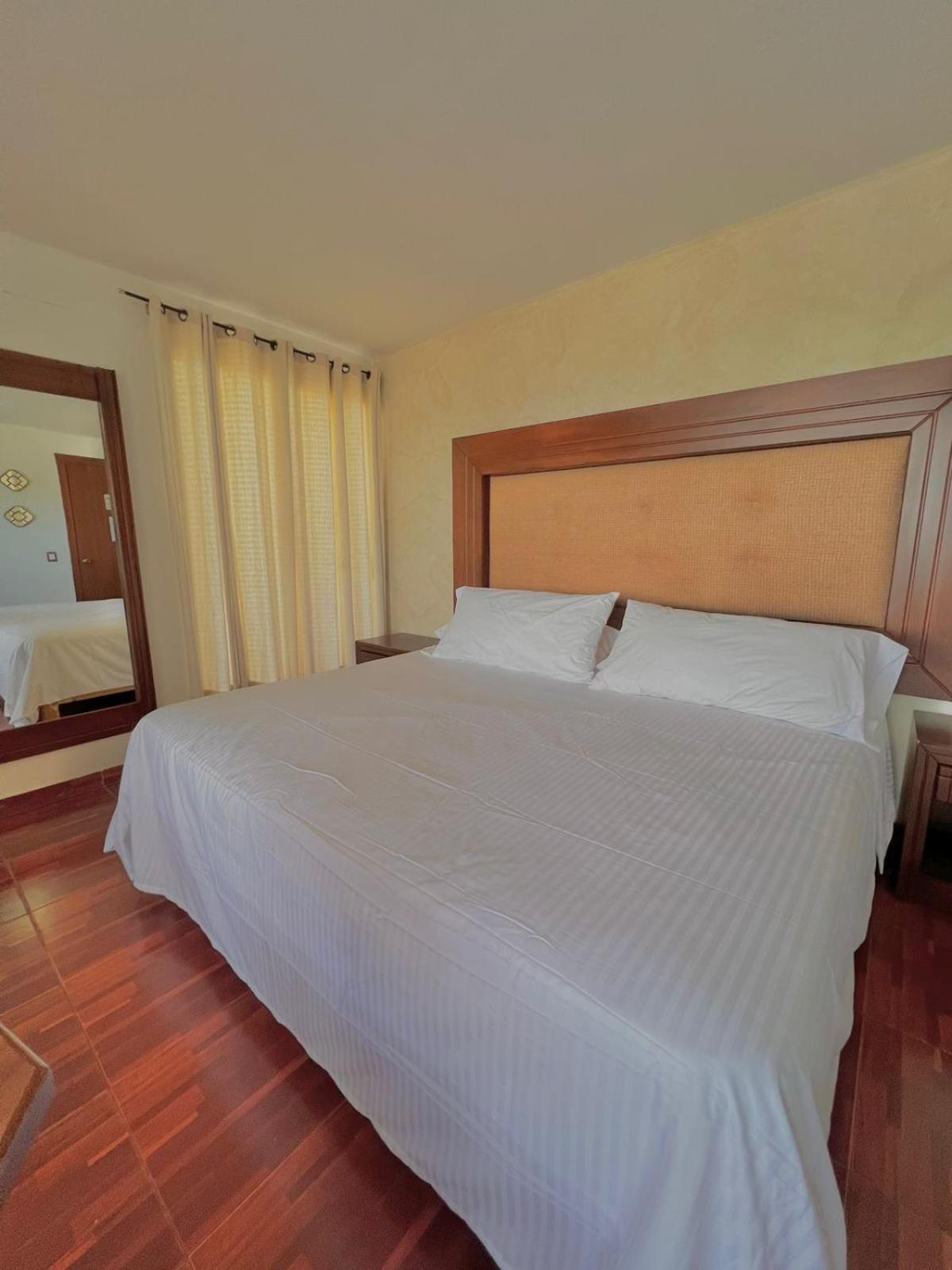 Hotel El Jaguar Сан-Мартин-де-лас-Пирамидес Номер фото